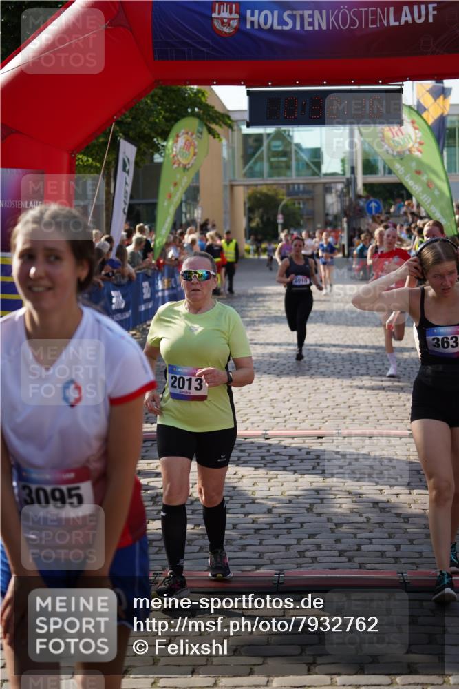 13.06.2025 - Holstenköstenlauf Felixshl http://msf.ph/oto/7932762 13.06.2025 18:02:17 Laufen 2009, 2010, 2013, 2410, 2449, 2502, 2679, 2994, 3141, 3310, 3578, 3606, 3630, 3635, 3927 meine-sportfotos.de