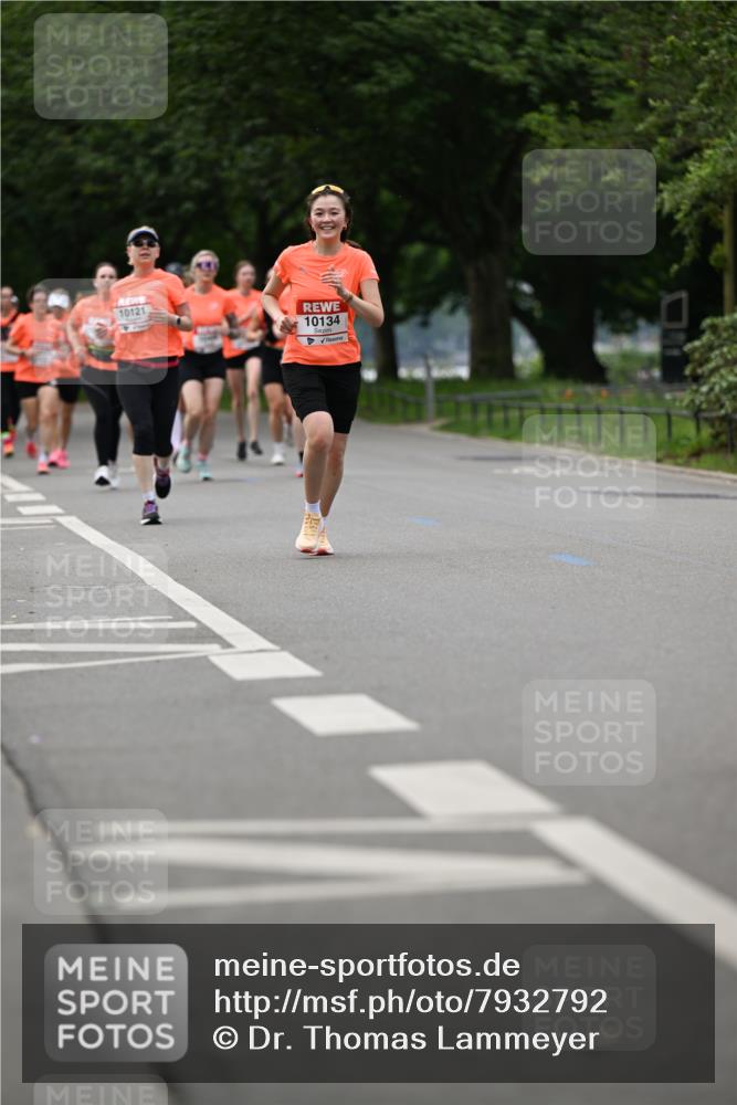 15.06.2025 - REWE Women's Run Dr. Thomas Lammeyer http://msf.ph/oto/7932792 15.06.2025 09:16:18 Laufen 10121 meine-sportfotos.de