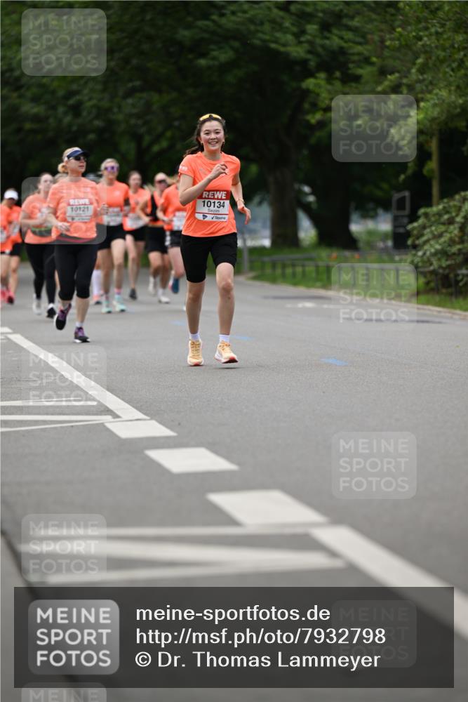 15.06.2025 - REWE Women's Run Dr. Thomas Lammeyer http://msf.ph/oto/7932798 15.06.2025 09:16:18 Laufen 10121, 10134 meine-sportfotos.de