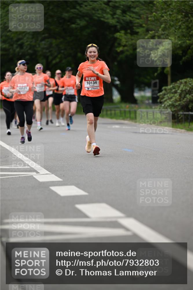 15.06.2025 - REWE Women's Run Dr. Thomas Lammeyer http://msf.ph/oto/7932803 15.06.2025 09:16:19 Laufen 10134, 10121 meine-sportfotos.de
