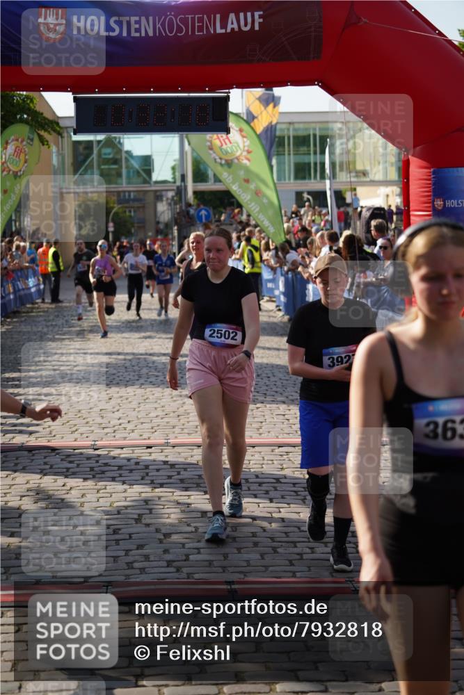 13.06.2025 - Holstenköstenlauf Felixshl http://msf.ph/oto/7932818 13.06.2025 18:02:19 Laufen 2009, 2010, 2013, 2410, 2449, 2502, 2679, 3000, 3046, 3078, 3141, 3310, 3578, 3606, 3635, 3807, 3927 meine-sportfotos.de