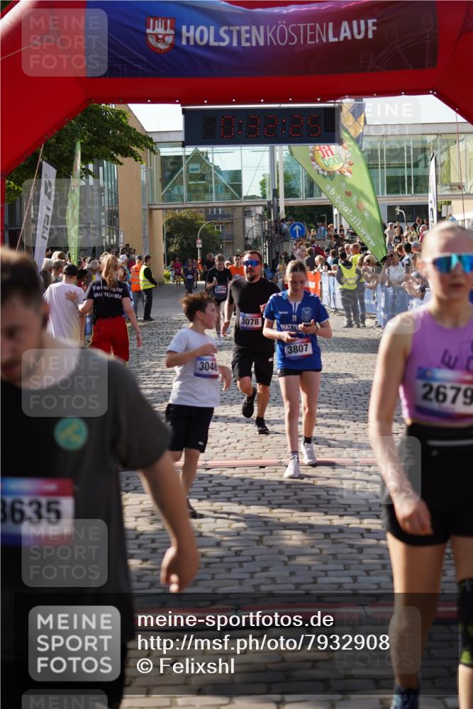 13.06.2025 - Holstenköstenlauf Felixshl http://msf.ph/oto/7932908 13.06.2025 18:02:26 Laufen 2022, 2449, 2679, 2878, 3000, 3046, 3078, 3141, 3254, 3310, 3635, 3807 meine-sportfotos.de