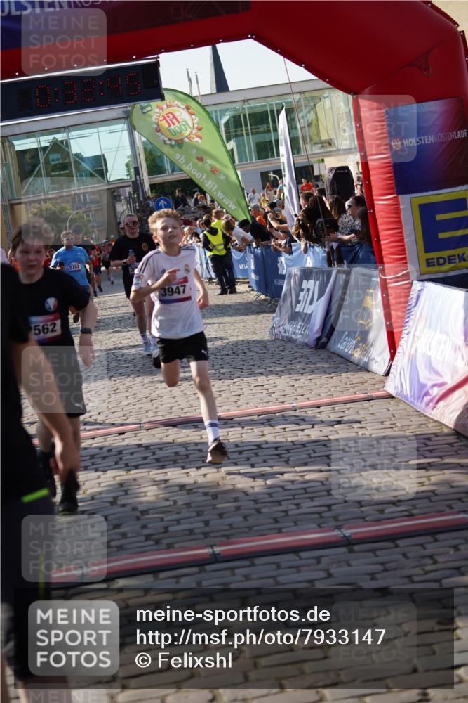 13.06.2025 - Holstenköstenlauf Felixshl http://msf.ph/oto/7933147 13.06.2025 18:02:47 Laufen 2138, 2484, 2562, 2782, 2844, 2846, 2975, 3290, 3610, 3817, 3839, 3904, 3921, 3947, 3977 meine-sportfotos.de