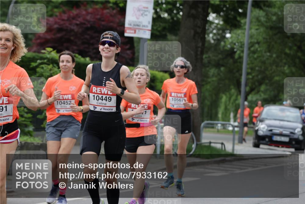 15.06.2025 - REWE Women's Run Jannik Wohlers http://msf.ph/oto/7933162 15.06.2025 08:24:12 Laufen 91, 10452, 10449, 22, 35, 10567, 1964 meine-sportfotos.de