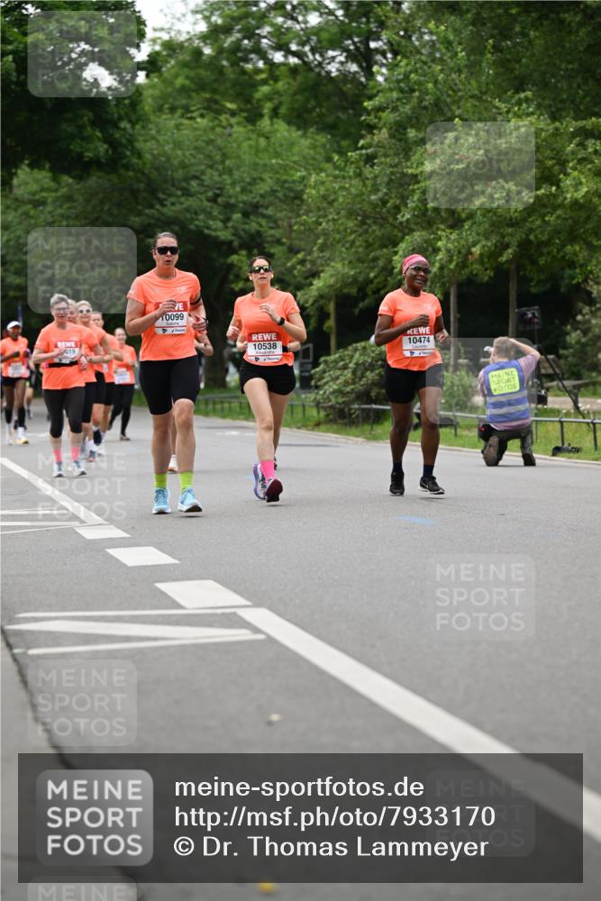 15.06.2025 - REWE Women's Run Dr. Thomas Lammeyer http://msf.ph/oto/7933170 15.06.2025 09:16:54 Laufen 019, 10099, 10538, 10474 meine-sportfotos.de
