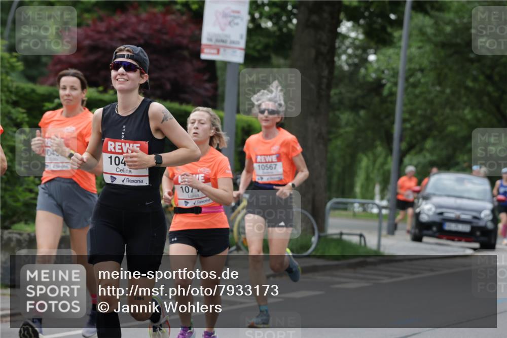 15.06.2025 - REWE Women's Run Jannik Wohlers http://msf.ph/oto/7933173 15.06.2025 08:24:13 Laufen 045, 104, 107, 1964, 10567 meine-sportfotos.de