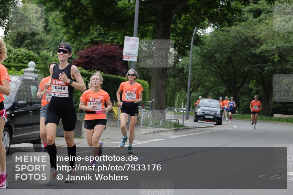 15.06.2025 - REWE Women's Run Jannik Wohlers http://msf.ph/oto/7933176 15.06.2025 08:24:13 Laufen 10449, 15, 2025, 10567, 104, 10711 meine-sportfotos.de
