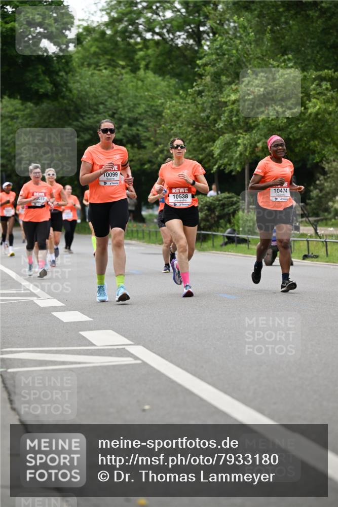 15.06.2025 - REWE Women's Run Dr. Thomas Lammeyer http://msf.ph/oto/7933180 15.06.2025 09:16:55 Laufen 10099, 10538, 10474 meine-sportfotos.de