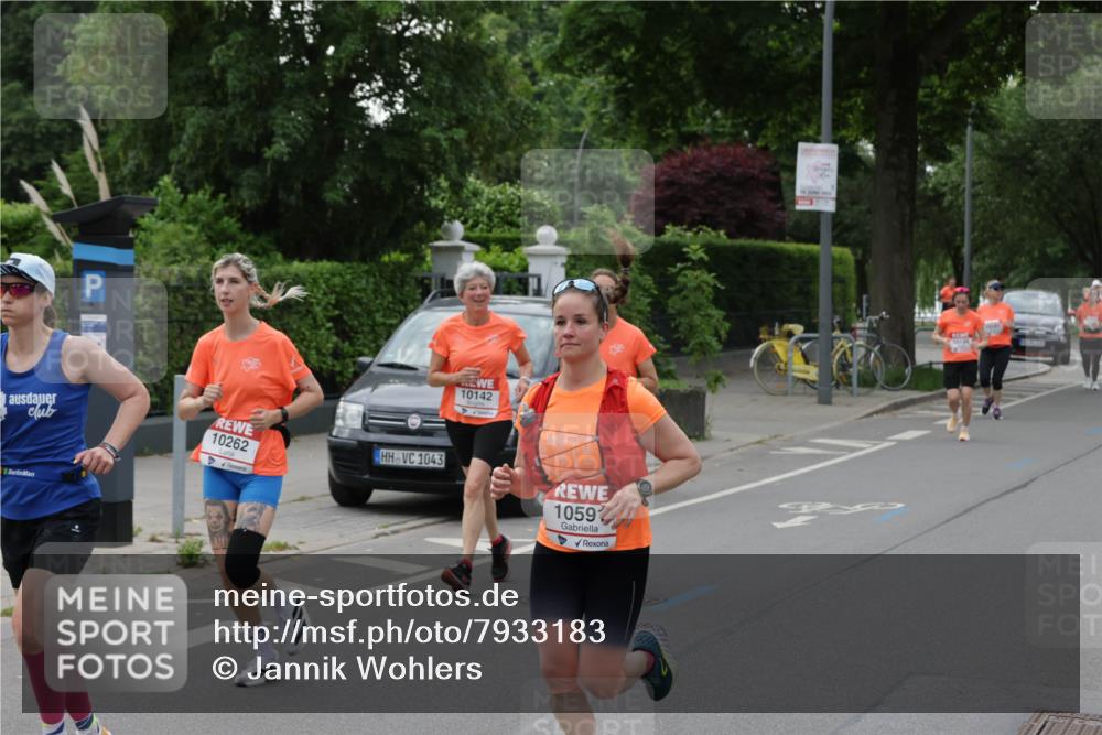 15.06.2025 - REWE Women's Run Jannik Wohlers http://msf.ph/oto/7933183 15.06.2025 08:24:30 Laufen 10262, 10142, 1043, 1059, 10134 meine-sportfotos.de