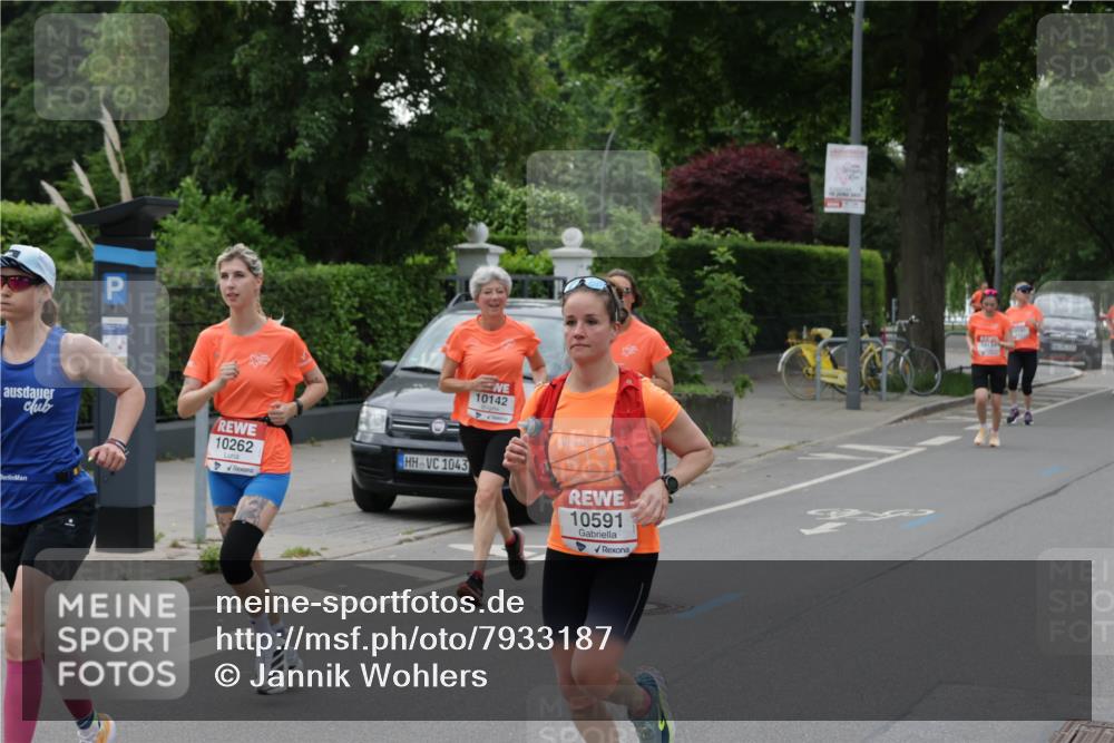 15.06.2025 - REWE Women's Run Jannik Wohlers http://msf.ph/oto/7933187 15.06.2025 08:24:30 Laufen 10262, 10142, 1043, 10591 meine-sportfotos.de