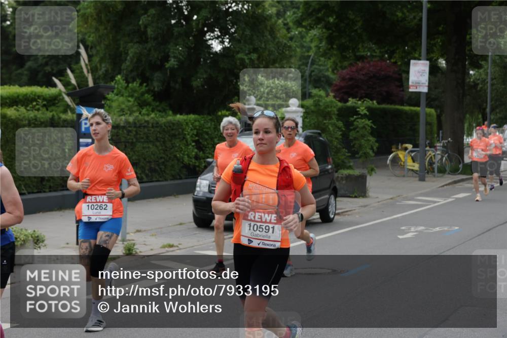 15.06.2025 - REWE Women's Run Jannik Wohlers http://msf.ph/oto/7933195 15.06.2025 08:24:30 Laufen 10262, 10591 meine-sportfotos.de