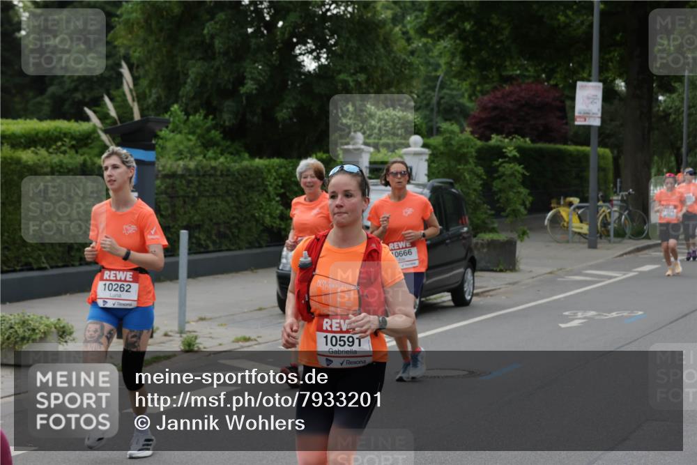 15.06.2025 - REWE Women's Run Jannik Wohlers http://msf.ph/oto/7933201 15.06.2025 08:24:30 Laufen 10262, 10591, 0666 meine-sportfotos.de
