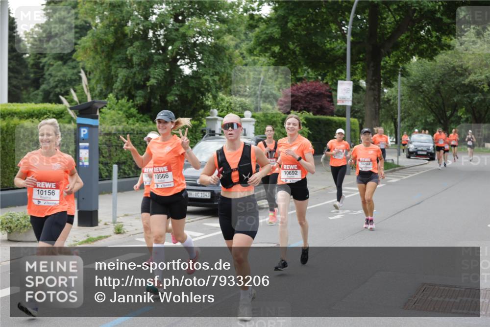 15.06.2025 - REWE Women's Run Jannik Wohlers http://msf.ph/oto/7933206 15.06.2025 08:24:43 Laufen 10156, 10566, 10, 1043, 10692, 10203 meine-sportfotos.de