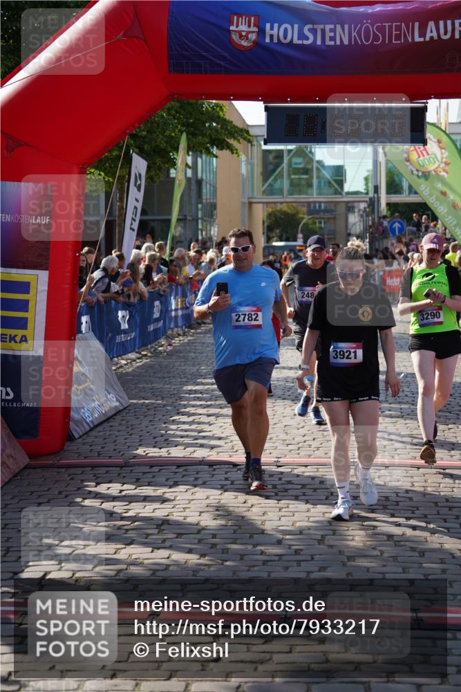 13.06.2025 - Holstenköstenlauf Felixshl http://msf.ph/oto/7933217 13.06.2025 18:02:50 Laufen 2484, 2562, 2782, 2975, 3257, 3290, 3295, 3610, 3664, 3665, 3817, 3921, 3947, 3977 meine-sportfotos.de