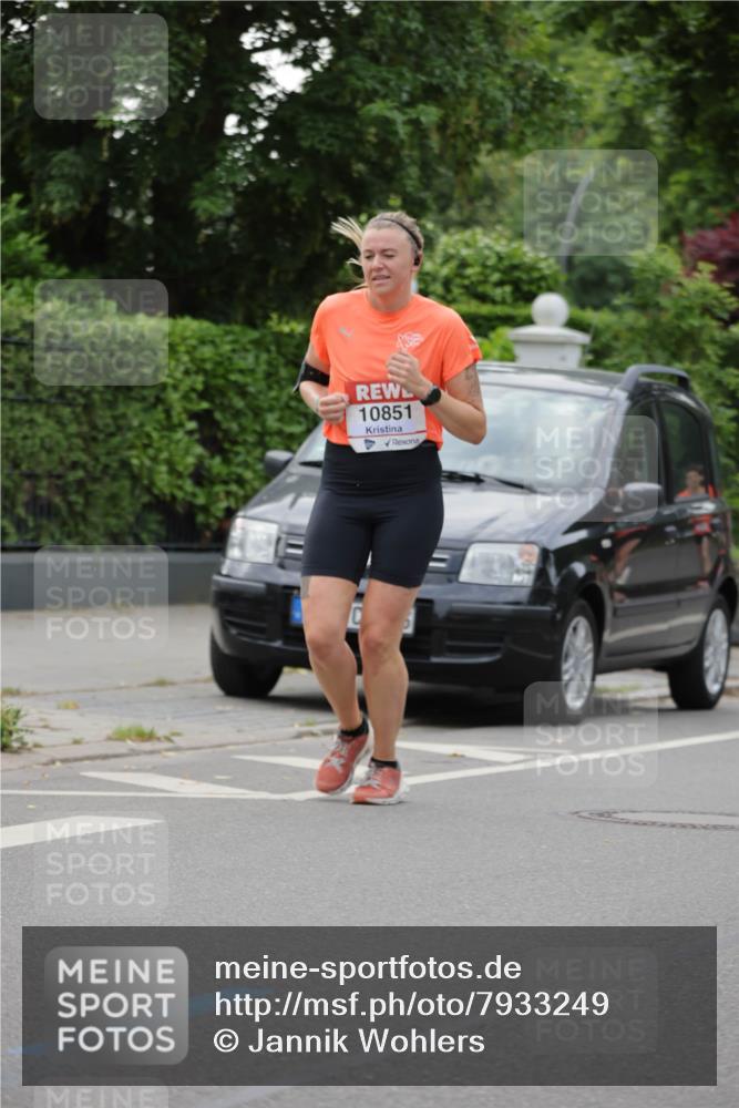 15.06.2025 - REWE Women's Run Jannik Wohlers http://msf.ph/oto/7933249 15.06.2025 08:24:48 Laufen 10851 meine-sportfotos.de
