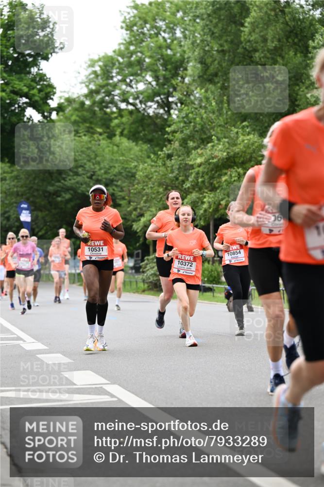 15.06.2025 - REWE Women's Run Dr. Thomas Lammeyer http://msf.ph/oto/7933289 15.06.2025 09:17:01 Laufen 10531, 10854, 10854, 10372 meine-sportfotos.de