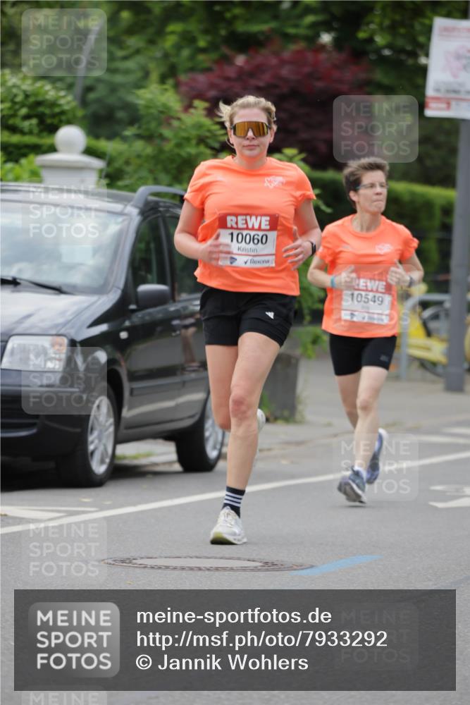 15.06.2025 - REWE Women's Run Jannik Wohlers http://msf.ph/oto/7933292 15.06.2025 08:24:51 Laufen 10060, 10549 meine-sportfotos.de