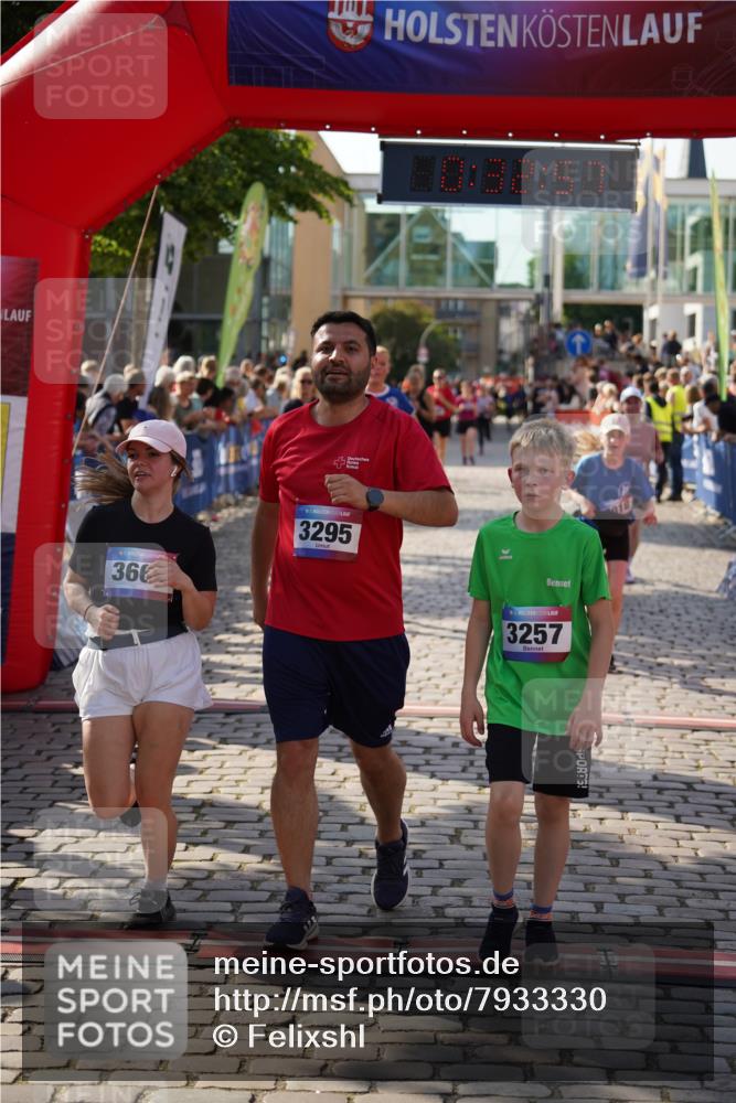 13.06.2025 - Holstenköstenlauf Felixshl http://msf.ph/oto/7933330 13.06.2025 18:02:58 Laufen 3018, 3150, 3257, 3295, 3300, 3664, 3665, 3949 meine-sportfotos.de