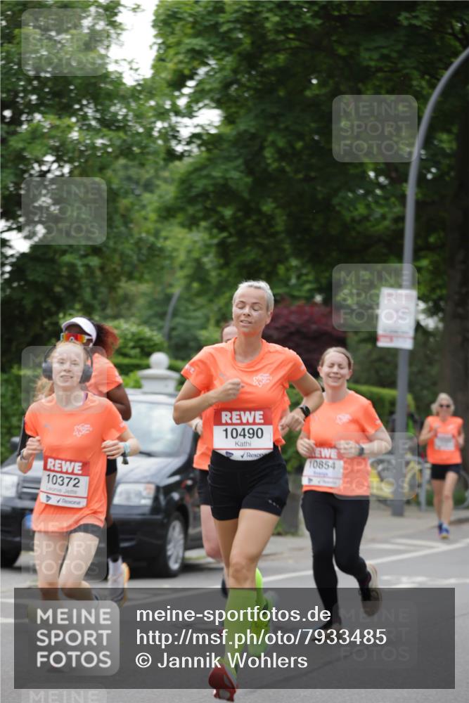 15.06.2025 - REWE Women's Run Jannik Wohlers http://msf.ph/oto/7933485 15.06.2025 08:25:15 Laufen 10372, 10490, 10854 meine-sportfotos.de