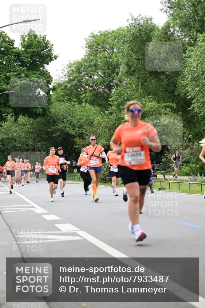 15.06.2025 - REWE Women's Run Dr. Thomas Lammeyer http://msf.ph/oto/7933487 15.06.2025 09:17:18 Laufen 10289, 10144, 10756, 10659 meine-sportfotos.de