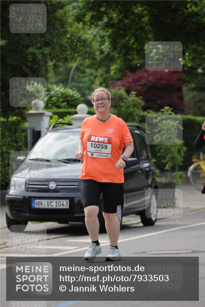 15.06.2025 - REWE Women's Run Jannik Wohlers http://msf.ph/oto/7933503 15.06.2025 08:33:39 Laufen 1043, 10259 meine-sportfotos.de
