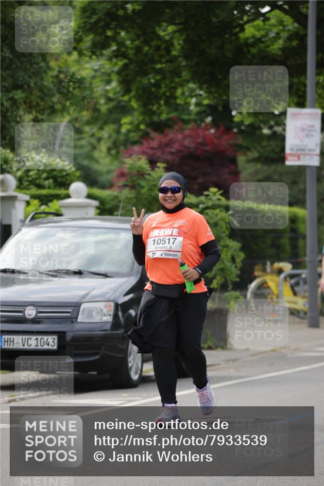 15.06.2025 - REWE Women's Run Jannik Wohlers http://msf.ph/oto/7933539 15.06.2025 08:33:40 Laufen 1043, 10517 meine-sportfotos.de
