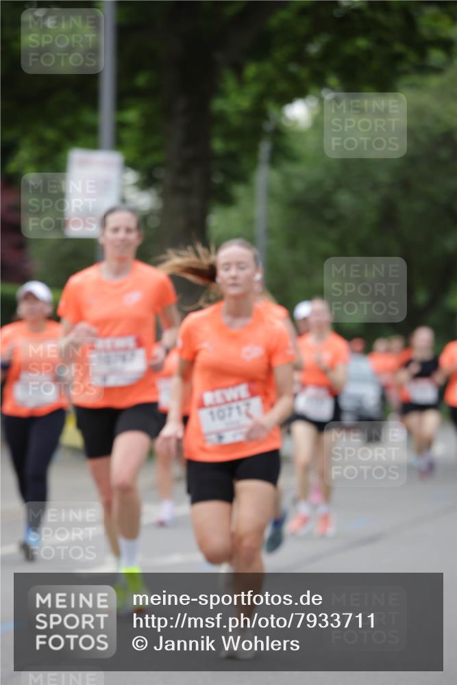 15.06.2025 - REWE Women's Run Jannik Wohlers http://msf.ph/oto/7933711 15.06.2025 08:25:24 Laufen 10712 meine-sportfotos.de