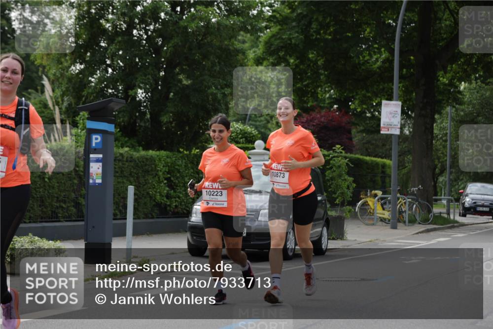 15.06.2025 - REWE Women's Run Jannik Wohlers http://msf.ph/oto/7933713 15.06.2025 08:33:58 Laufen 10223, 10873, 15, 2025 meine-sportfotos.de