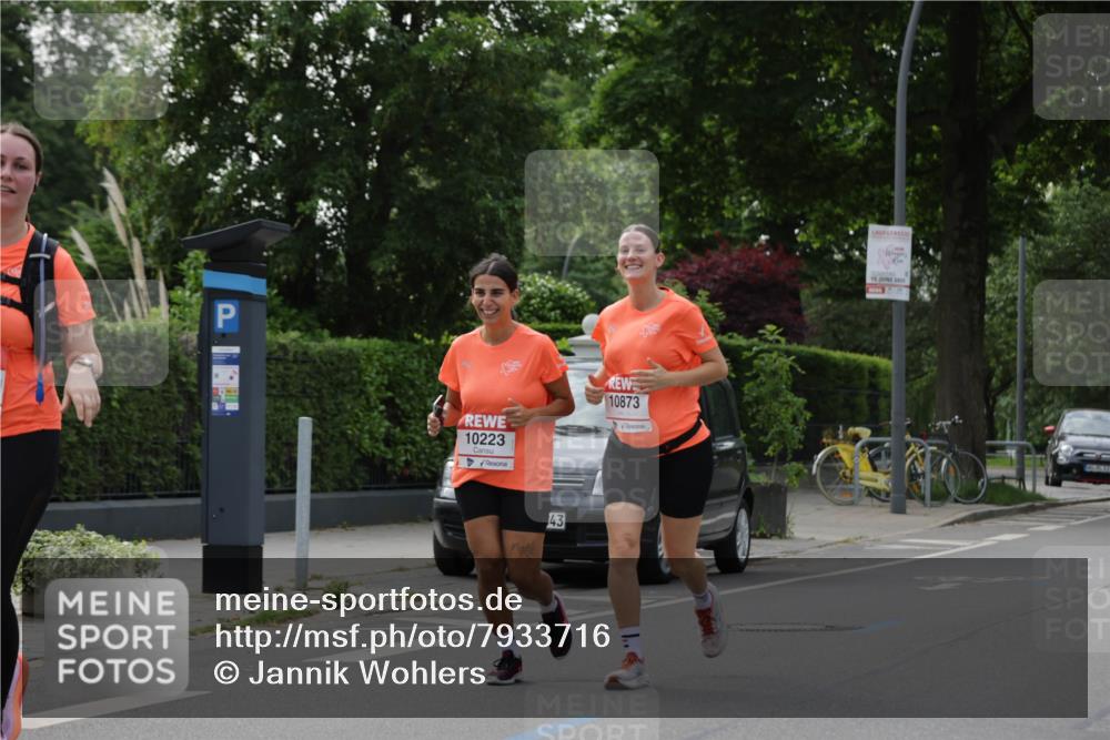 15.06.2025 - REWE Women's Run Jannik Wohlers http://msf.ph/oto/7933716 15.06.2025 08:33:58 Laufen 10223, 10873, 43, 2025 meine-sportfotos.de