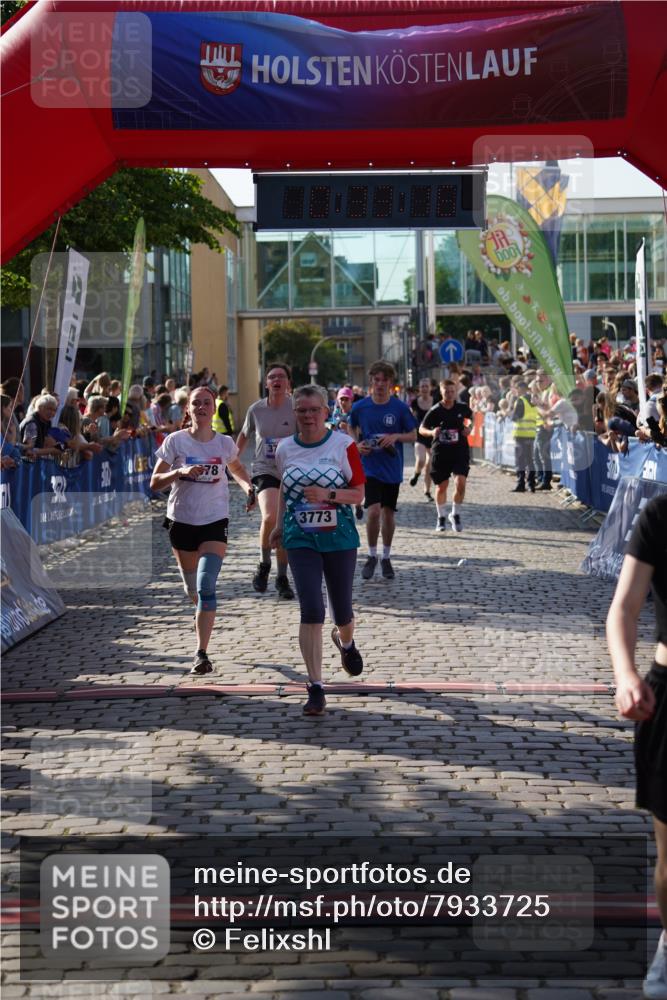13.06.2025 - Holstenköstenlauf Felixshl http://msf.ph/oto/7933725 13.06.2025 18:03:17 Laufen 2073, 2213, 2214, 2914, 2978, 3010, 3031, 3769, 3773, 3786, 3864, 3925, 3983 meine-sportfotos.de
