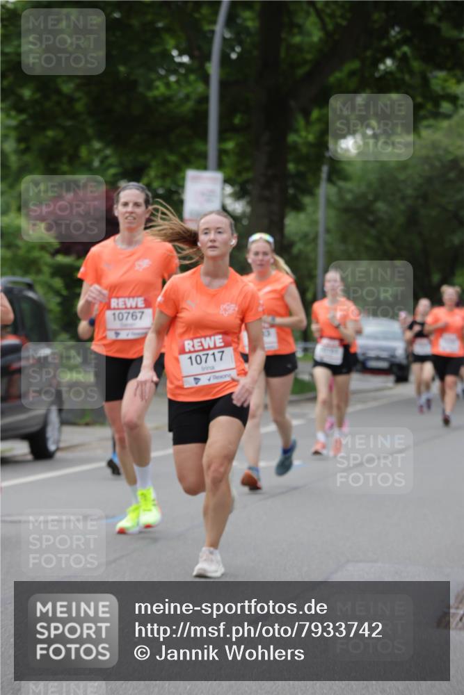 15.06.2025 - REWE Women's Run Jannik Wohlers http://msf.ph/oto/7933742 15.06.2025 08:25:25 Laufen 10767, 10717 meine-sportfotos.de