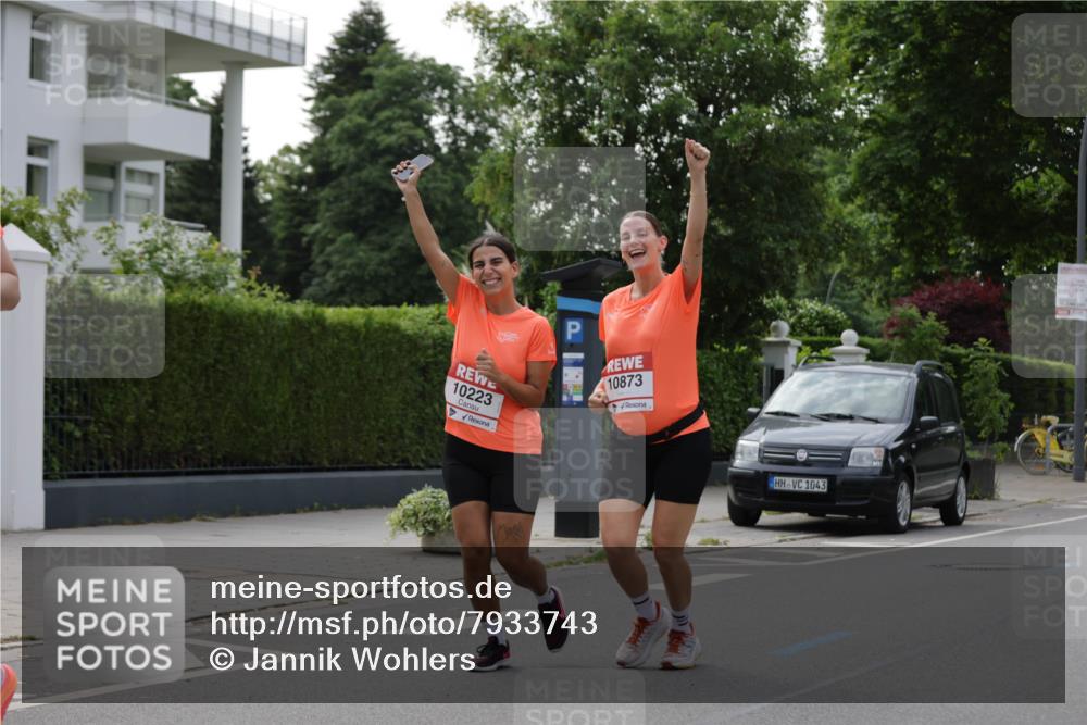 15.06.2025 - REWE Women's Run Jannik Wohlers http://msf.ph/oto/7933743 15.06.2025 08:33:59 Laufen 35, 10223, 10873, 1043 meine-sportfotos.de