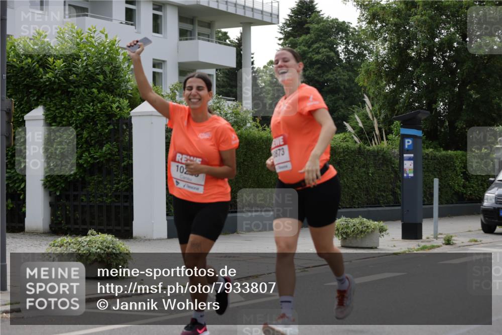 15.06.2025 - REWE Women's Run Jannik Wohlers http://msf.ph/oto/7933807 15.06.2025 08:34:00 Laufen 873, 10 meine-sportfotos.de