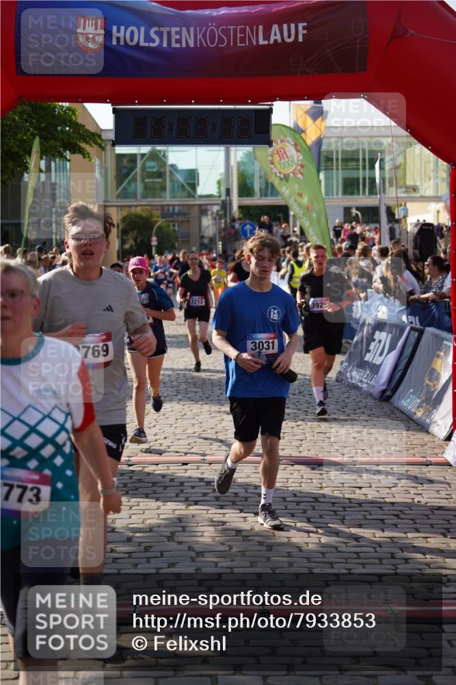 13.06.2025 - Holstenköstenlauf Felixshl http://msf.ph/oto/7933853 13.06.2025 18:03:20 Laufen 2073, 2213, 2214, 2358, 2442, 2978, 3031, 3294, 3769, 3773, 3786, 3806, 3864, 3925, 3983 meine-sportfotos.de