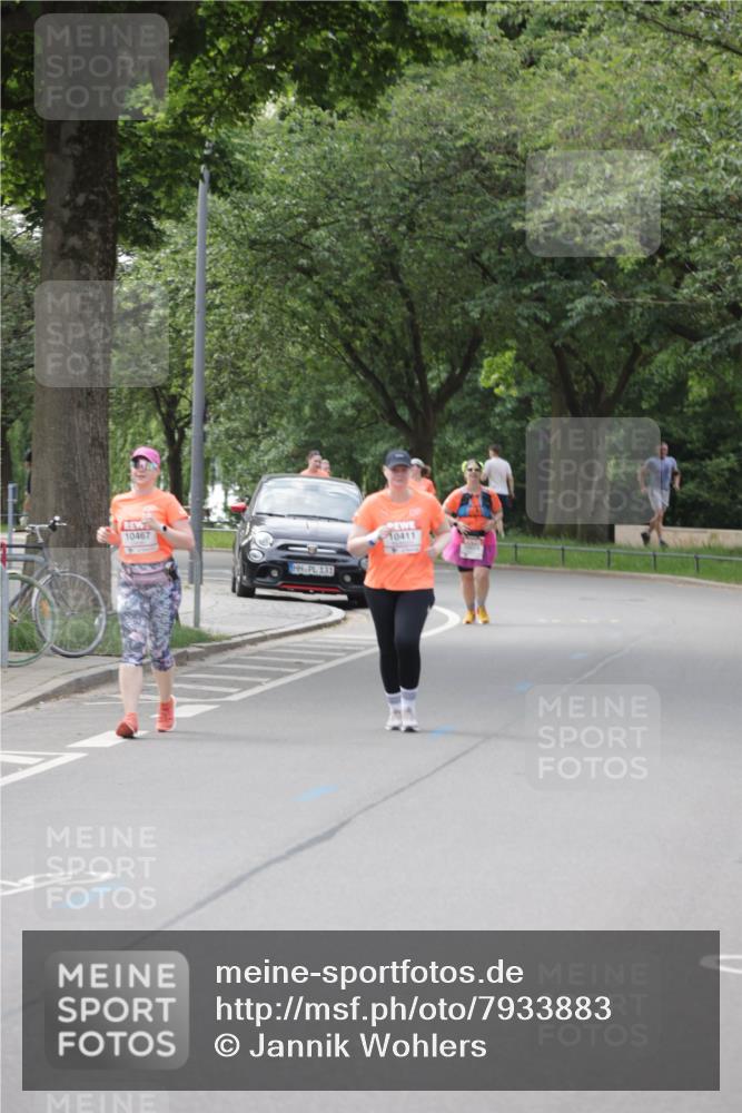 15.06.2025 - REWE Women's Run Jannik Wohlers http://msf.ph/oto/7933883 15.06.2025 08:34:12 Laufen 10411 meine-sportfotos.de