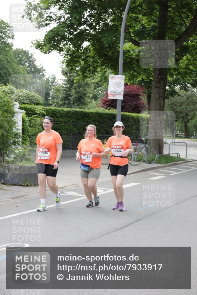 15.06.2025 - REWE Women's Run Jannik Wohlers http://msf.ph/oto/7933917 15.06.2025 08:34:35 Laufen 15, 2025, 10622, 10785, 10180 meine-sportfotos.de