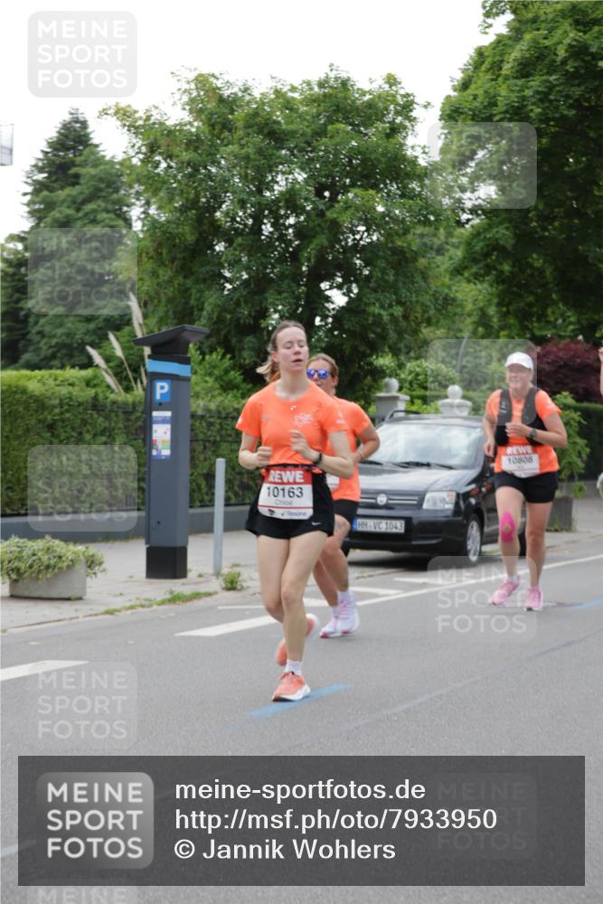 15.06.2025 - REWE Women's Run Jannik Wohlers http://msf.ph/oto/7933950 15.06.2025 08:25:29 Laufen 10163, 1043, 10808 meine-sportfotos.de