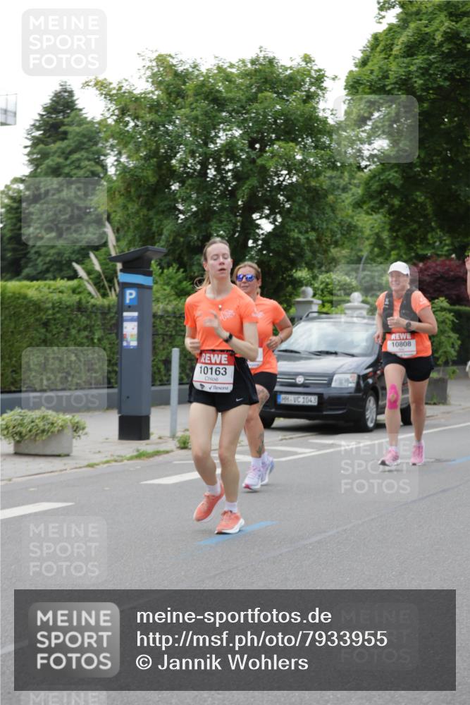 15.06.2025 - REWE Women's Run Jannik Wohlers http://msf.ph/oto/7933955 15.06.2025 08:25:29 Laufen 10163, 1043, 10808 meine-sportfotos.de