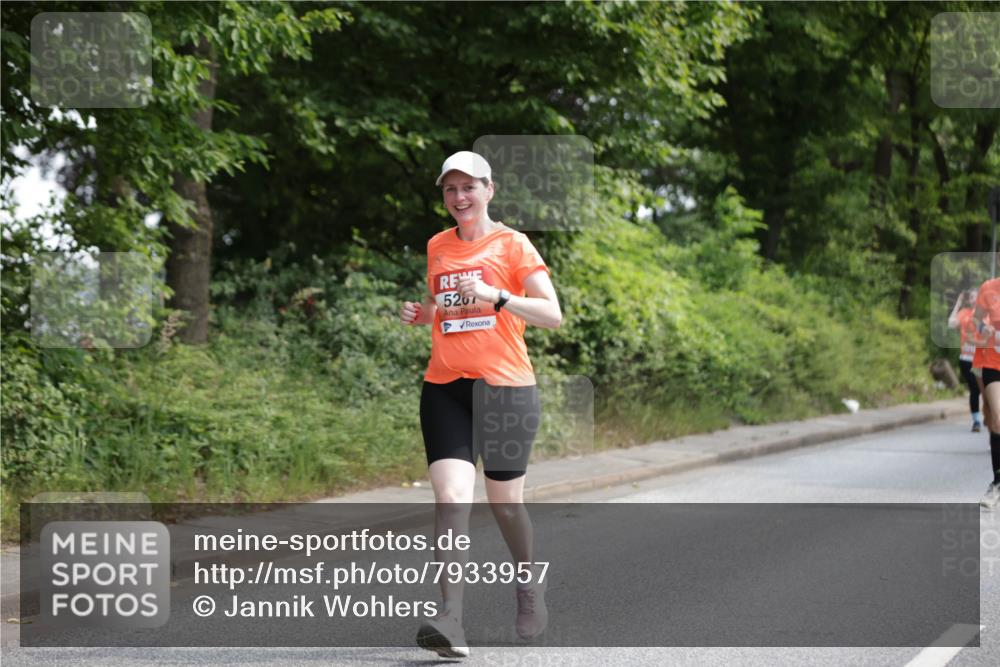 15.06.2025 - REWE Women's Run Jannik Wohlers http://msf.ph/oto/7933957 15.06.2025 10:12:01 Laufen 5267 meine-sportfotos.de