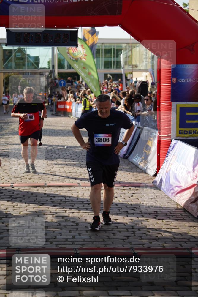 13.06.2025 - Holstenköstenlauf Felixshl http://msf.ph/oto/7933976 13.06.2025 18:03:30 Laufen 2358, 2442, 2481, 2909, 3080, 3190, 3294, 3779, 3806 meine-sportfotos.de