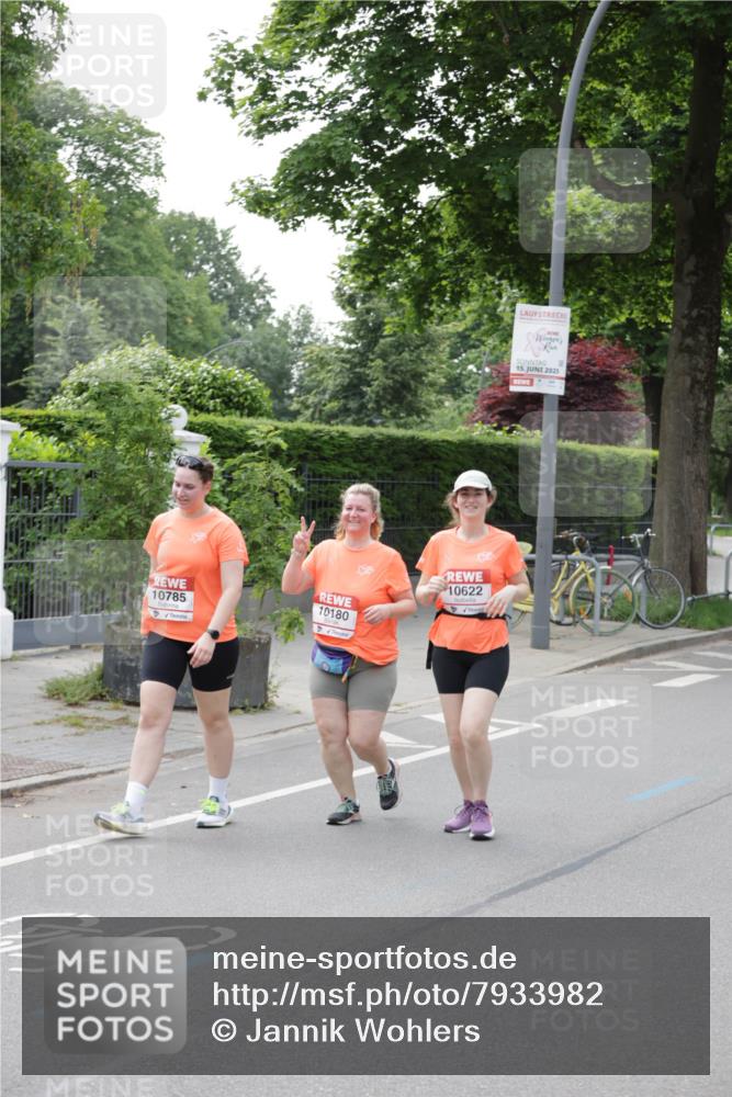 15.06.2025 - REWE Women's Run Jannik Wohlers http://msf.ph/oto/7933982 15.06.2025 08:34:35 Laufen 10622, 10785, 10180, 15, 2025 meine-sportfotos.de