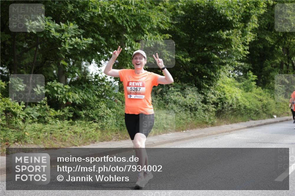 15.06.2025 - REWE Women's Run Jannik Wohlers http://msf.ph/oto/7934002 15.06.2025 10:12:02 Laufen 5267 meine-sportfotos.de