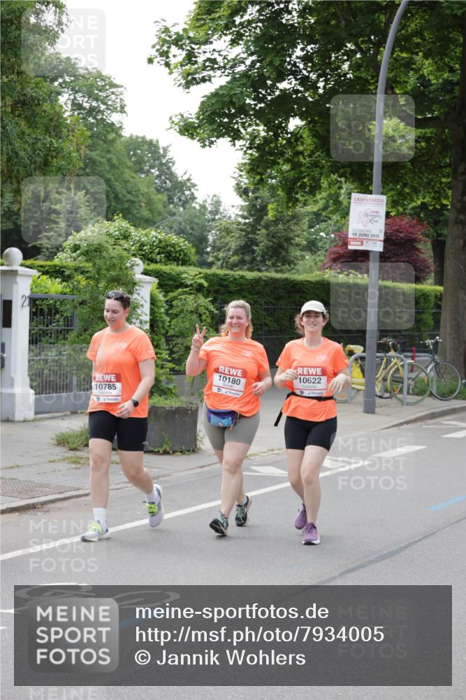 15.06.2025 - REWE Women's Run Jannik Wohlers http://msf.ph/oto/7934005 15.06.2025 08:34:36 Laufen 10785, 10180, 10622, 15, 2025 meine-sportfotos.de