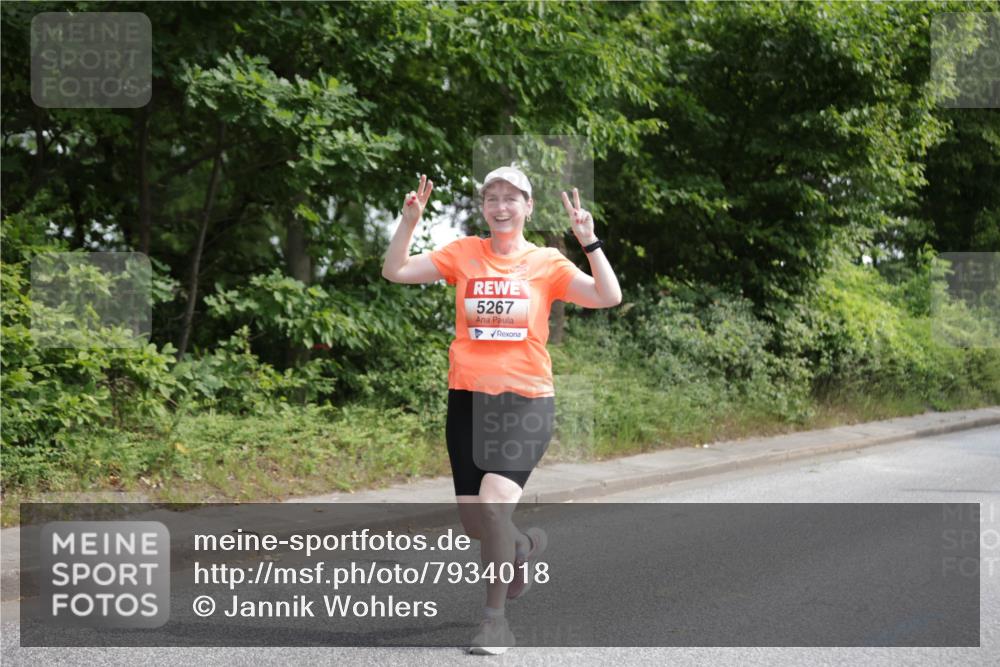 15.06.2025 - REWE Women's Run Jannik Wohlers http://msf.ph/oto/7934018 15.06.2025 10:12:02 Laufen 5267 meine-sportfotos.de