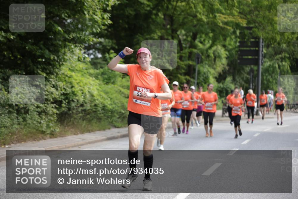 15.06.2025 - REWE Women's Run Jannik Wohlers http://msf.ph/oto/7934035 15.06.2025 10:12:04 Laufen 52 meine-sportfotos.de