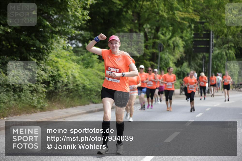 15.06.2025 - REWE Women's Run Jannik Wohlers http://msf.ph/oto/7934039 15.06.2025 10:12:04 Laufen 52 meine-sportfotos.de
