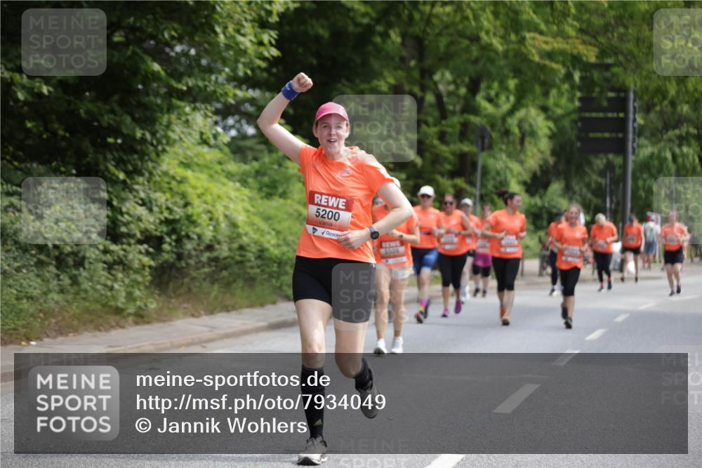15.06.2025 - REWE Women's Run Jannik Wohlers http://msf.ph/oto/7934049 15.06.2025 10:12:04 Laufen 5200 meine-sportfotos.de
