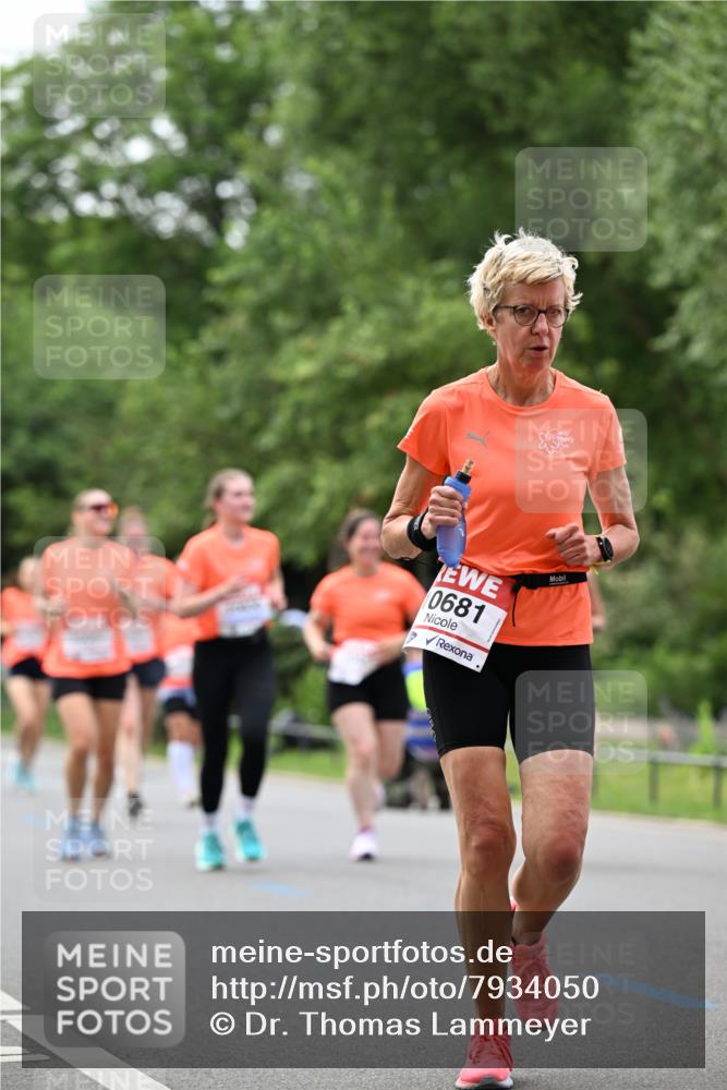 15.06.2025 - REWE Women's Run Dr. Thomas Lammeyer http://msf.ph/oto/7934050 15.06.2025 09:18:12 Laufen 0681 meine-sportfotos.de