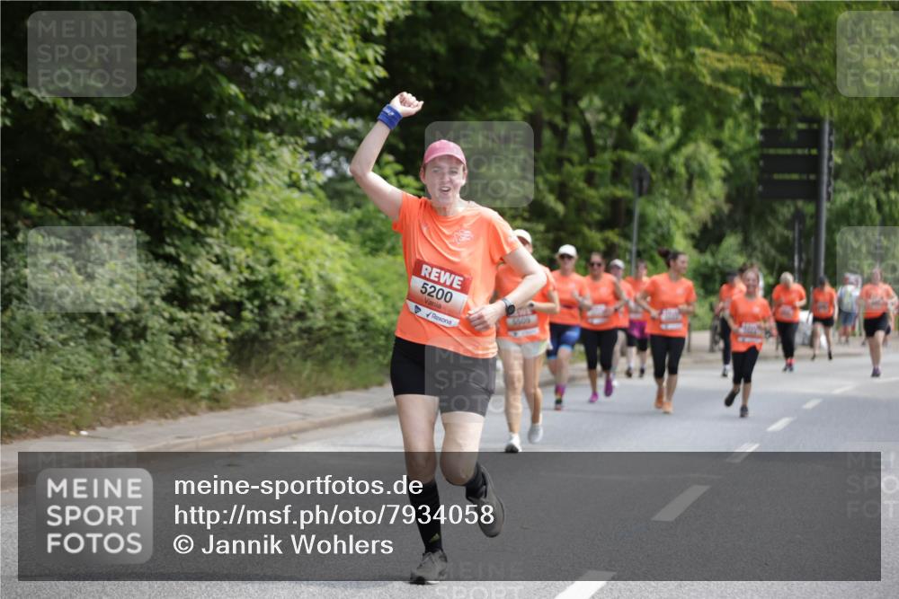 15.06.2025 - REWE Women's Run Jannik Wohlers http://msf.ph/oto/7934058 15.06.2025 10:12:04 Laufen 5200 meine-sportfotos.de