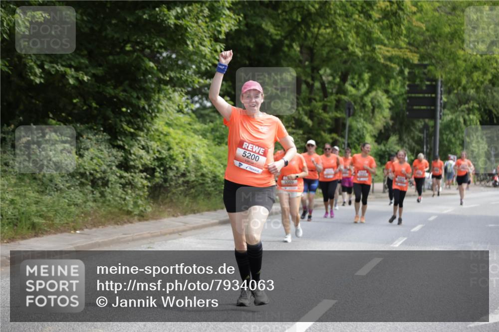 15.06.2025 - REWE Women's Run Jannik Wohlers http://msf.ph/oto/7934063 15.06.2025 10:12:04 Laufen 5200, 5509 meine-sportfotos.de